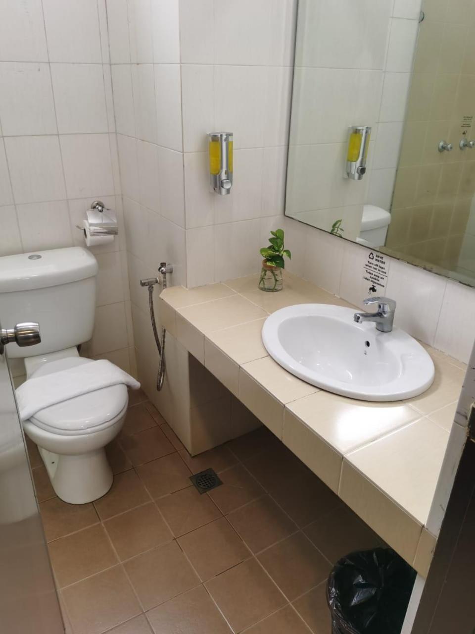 Lovita Hotel 콴탄 외부 사진
