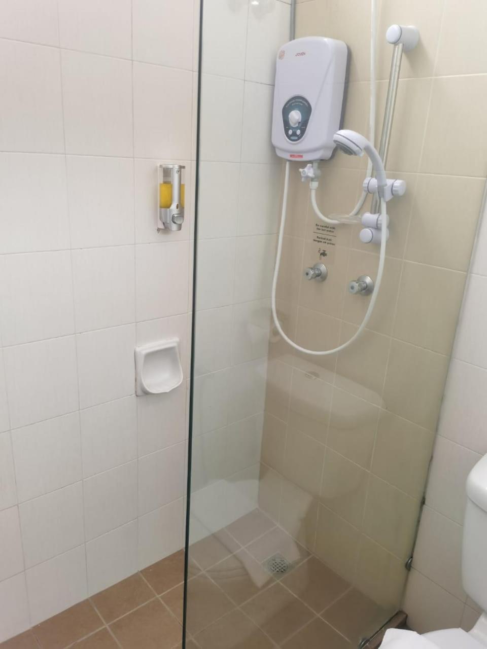 Lovita Hotel 콴탄 외부 사진